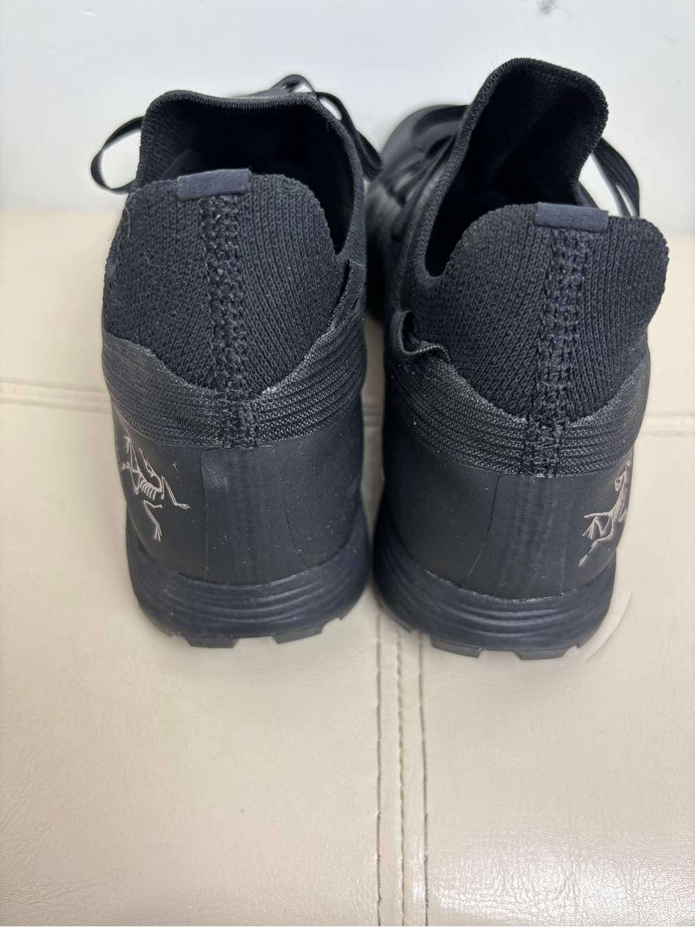 Arc’ teryx - Norvan SL 3 Black / Light
Fallow Running Shoes Size 7 View 3